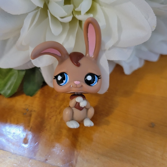 Littlest Pet Shop LPS #1766 Bunny Rabbit Brown Blue Eyes 2007 - Picture 2 of 12